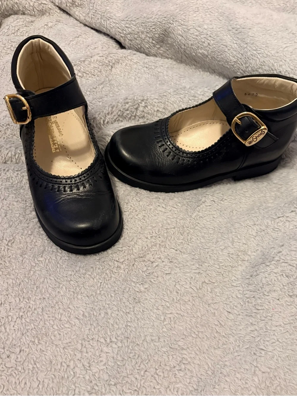 Mary Jane’s by Petit Shoes sz 31